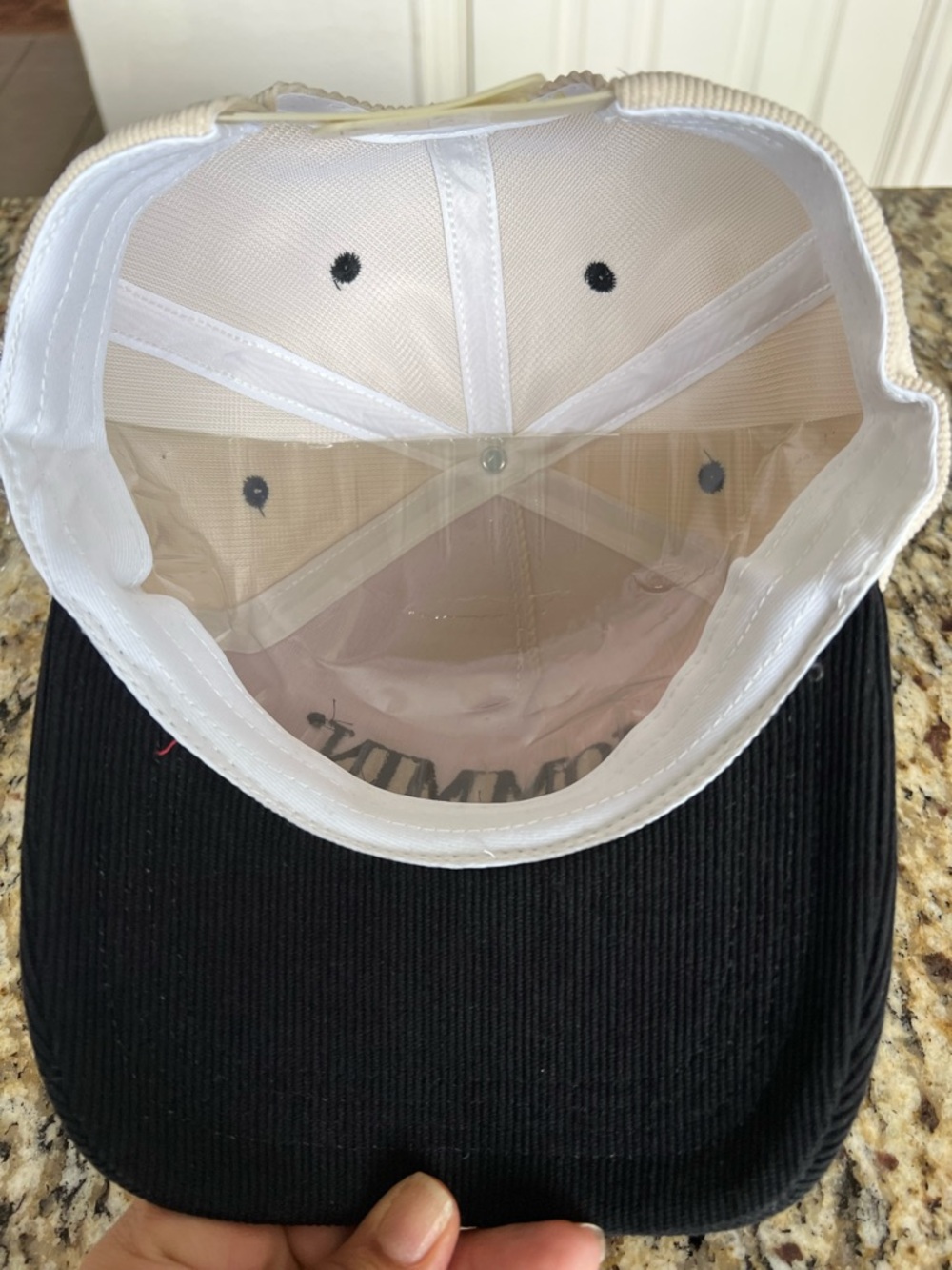 New Cream and Black 'Mommin'' Embroidered Cap - Picture 5 of 7